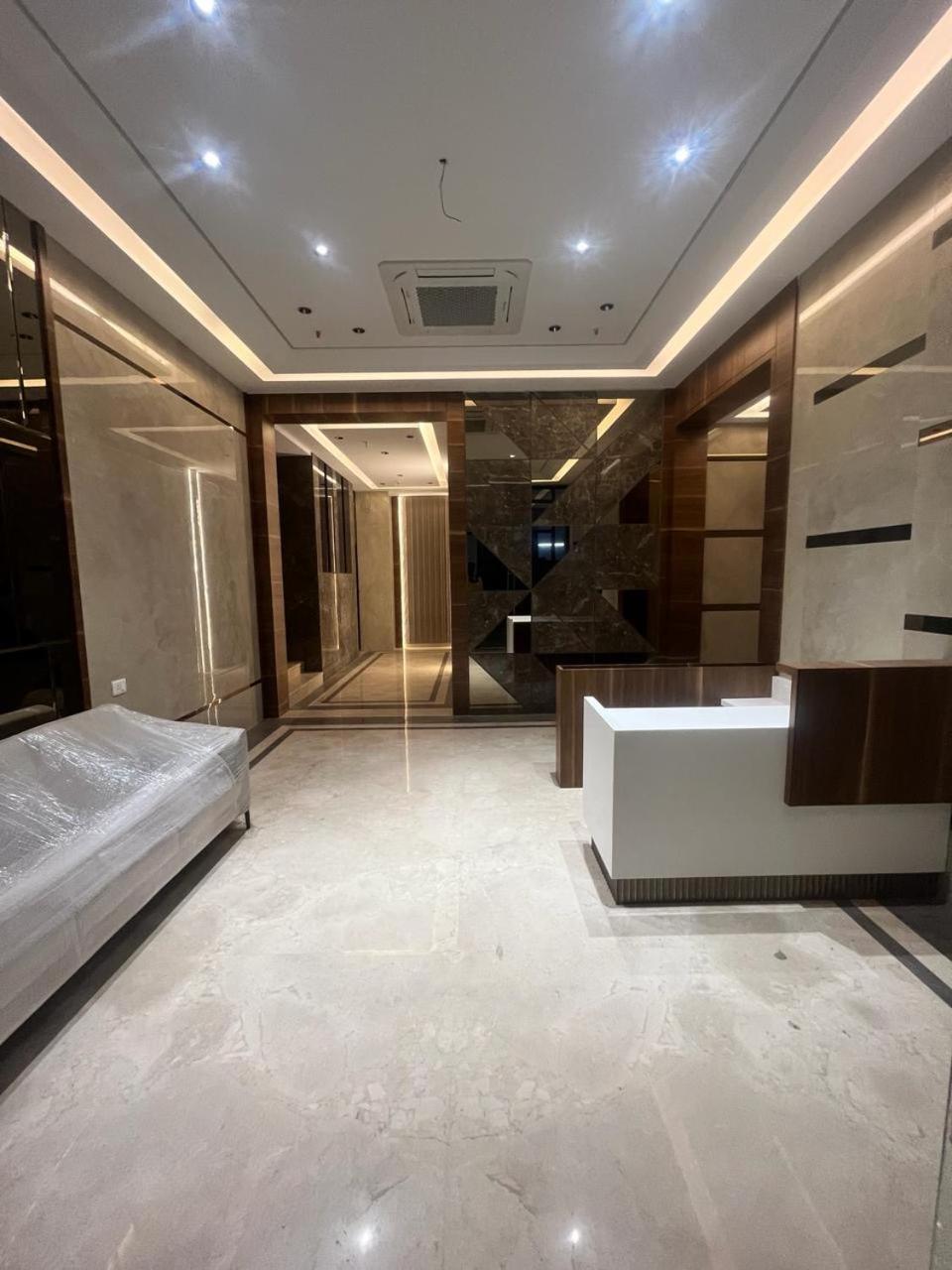 Hsquare Luxury Apartments Goregaon Mumbai Exterior foto